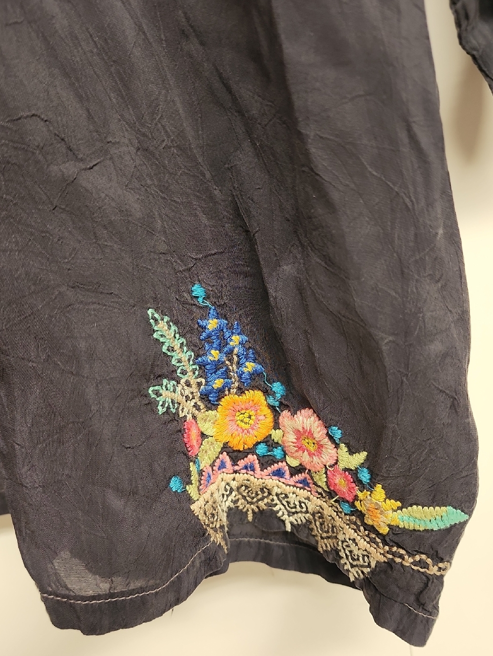 Johnny Was Black Tunic with Multicolor Floral Embroidery Size XXL Boho Feminine - Picture 3 of 15